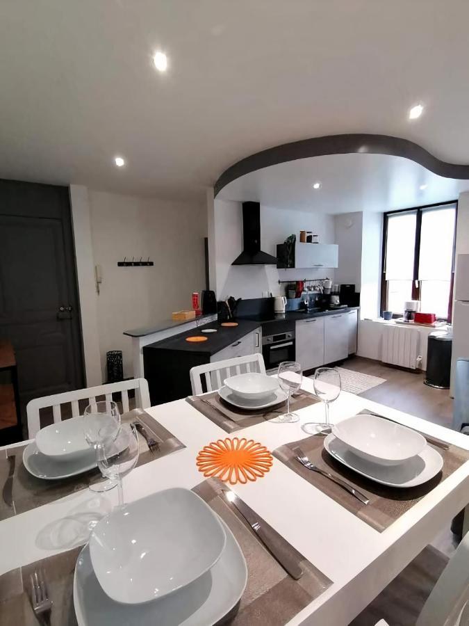 Grand Appartement 2 Chambres Avec Fibre Et Netflix ベルフォール エクステリア 写真