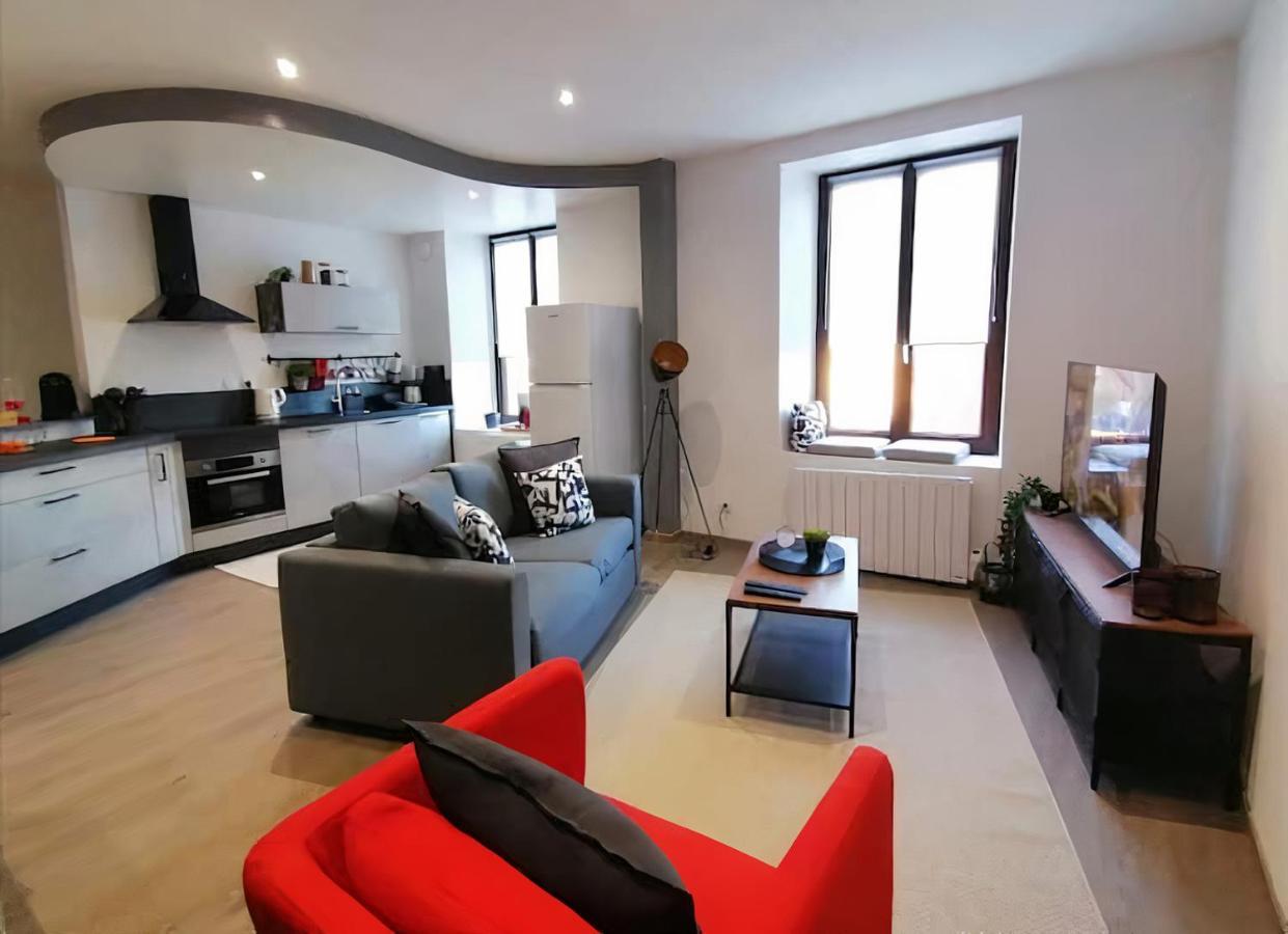 Grand Appartement 2 Chambres Avec Fibre Et Netflix ベルフォール エクステリア 写真