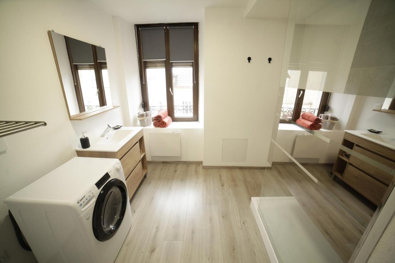 Grand Appartement 2 Chambres Avec Fibre Et Netflix ベルフォール エクステリア 写真